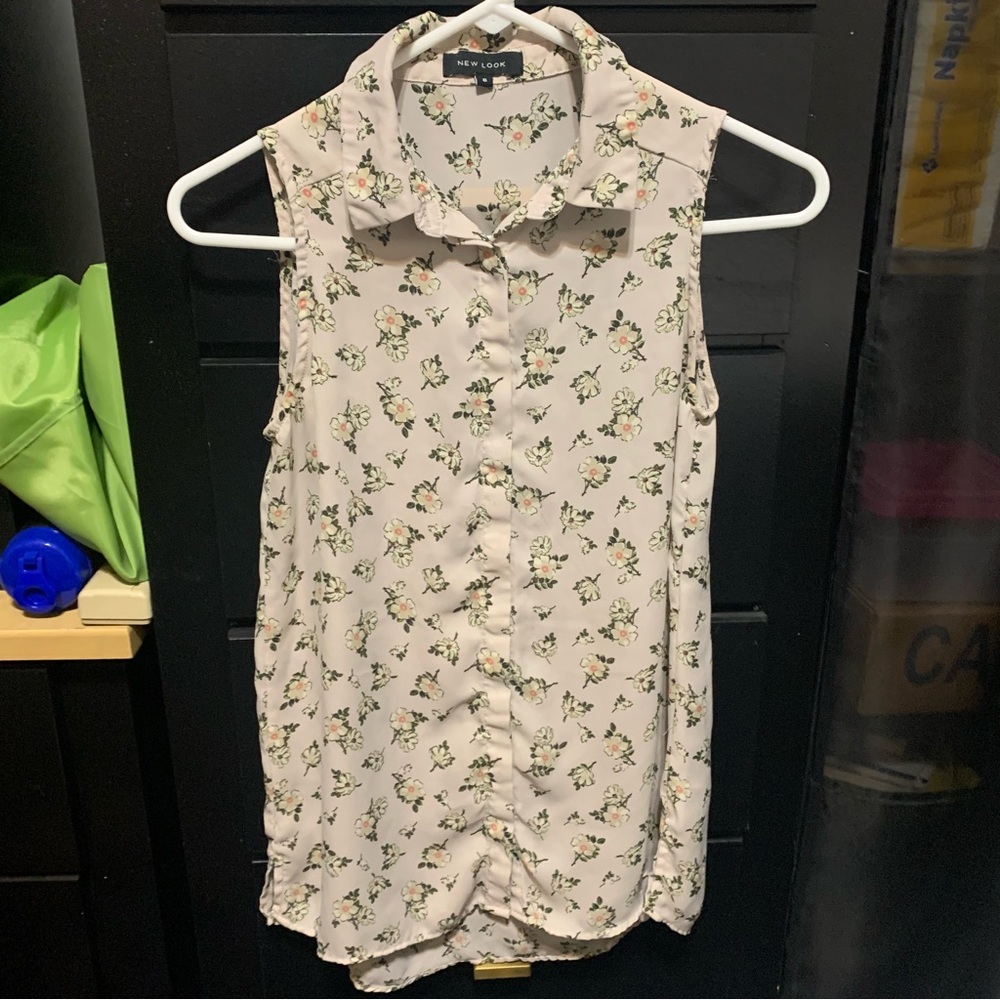 NEW LOOK. Light Pink with Floral Pattern Button Down High Low Tank. UK Size 8